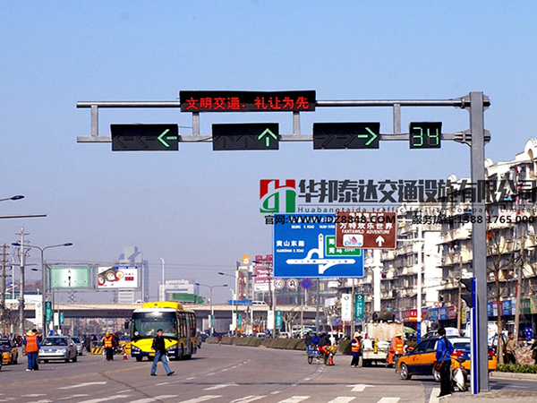 16信號燈桿  矩形桿